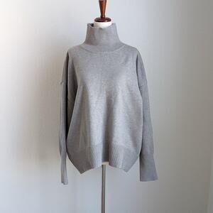 Commense Cloudless Sky Turtleneck Knit Oversized Long Sleeve Sweater, size M